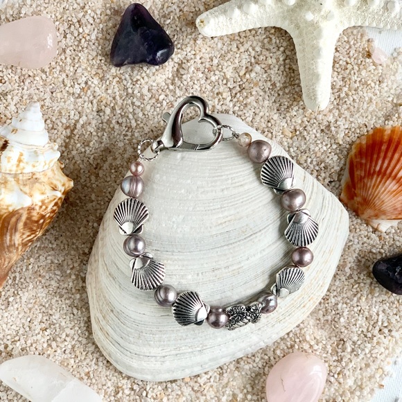 Sea Shell & Sea Turtle Heart Clasp Bracelet - Heart of the Sea - Picture 5 of 5
